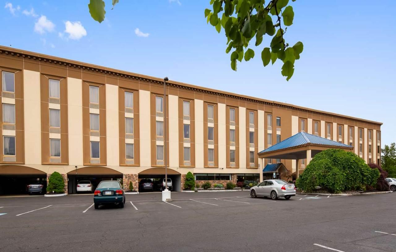 Best Western Fort Washington Inn Exterior photo